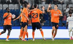 Başakşehir Evinde Avantajı Kaçırdı!