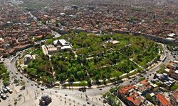 Kentin Kalbinde Yüzyıllardır Ayakta Duran Tepe