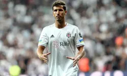 Beşiktaş'ta Salih Uçan dönemi sona erdi