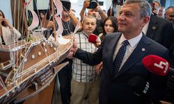 Yeni Parti Genel Başkanı Özgür Özel çalışmalarına başladı