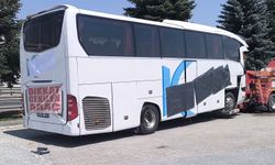 Afyonkarahisar'da yolcu otobüsü ve kamyonet çarpıştı