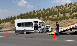 Ankara'da minibüs kazası: 7 yaralı