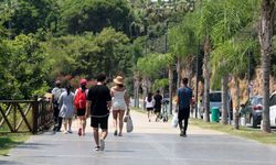 Antalya'da kavurucu sıcaklık etkili oluyor