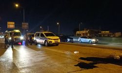 Bursa'da Otomobil Refüje Çarptı