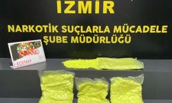 Çantasından binlerce uyuşturucu hap çıktı