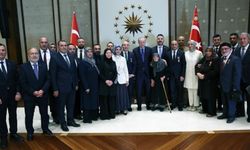 Cumhurbaşkanı Erdoğan, şehit aileleri ve gazileri kabul etti