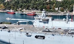 Deniz Kuvvetleri Komutanlığı'na Bağlı 15 Gemi İstanbul Boğazı'nda