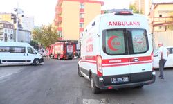 Kartal’da otomobil park halindeki 3 araca çarptı: 2 yaralı