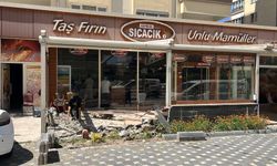Kayseri’de otomobil fırına daldı: 1 bebek yaralandı