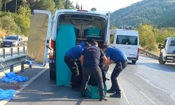 Manisa’da bariyerlere çarpan motosikletin sürücüsü öldü