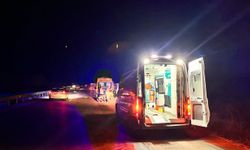 Manisa'da Otomobil Şarampole Savruldu