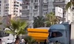Mersin'de tartıştığı kişinin otomobiline TIR ile çarptı