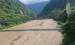 Nepal'deki selde can kaybı 165 odu