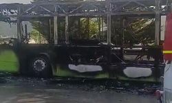 Seyir halindeki otobüs alev topuna dönüştü