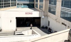 Tamir ettiği iş makinesinin altında kalan işçi kurtarılamadı