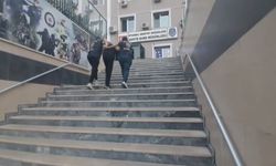 Toplu taşımada turistlere yankesicilik yapan şüpheliler yakalandı