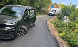 Ünye'de servis minibüsü ve hafif ticari araç çarpıştı