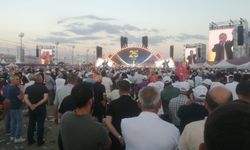 AKP'liler Erdoğan'ın Tarihi Konuşmasını Bekliyor