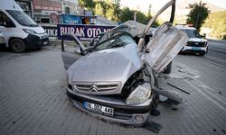Ankara'da beton mikseri ve otomobil çarpıştı