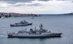 İstanbul Boğazı'nda Preveze Deniz Zaferi geçişi