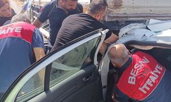Adıyaman'da otomobil TIR'a arkadan çarptı