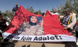 Amed SK ve Beşiktaş Taraftarlarından Rojin Kabaiş'in Mezarına Ziyaret