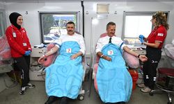 Bakan Çiftçi'den Kızılay'a bağış