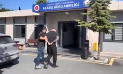 Fatih'te taksi şoförü yolcuları araçtan indirip darbetti
