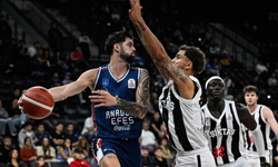 Basketbol Süper Ligi'nde Sezon Derbiyle Açıldı: Anadolu Efes, Beşiktaş'ı Devirdi!