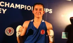 Hatice Akbaş madalyasını babasına armağan etti