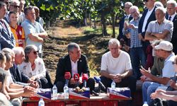 Özgür Özel kivi üreticileriyle buluştu