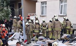 İstanbul'da 7 katlı bina kısmen çöktü