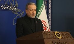 Arakçi: Kendimizi Savunmaya Hazırız, Diplomasiye de Açık