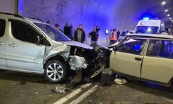 Artvin’de Tünelde Feci Kaza: İki Araç Kafa Kafaya Çarpıştı