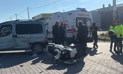 Kütahya'da motosiklet ve hafif ticari araç çarpıştı