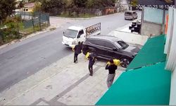 Marketin önüne kamyonetle gelip patates çaldılar