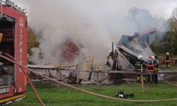 Sakarya'da çıkan yangında tek katlı ev yıkıldı