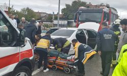 Tekirdağ'da iki otomobil çarpıştı: 1 yaralı