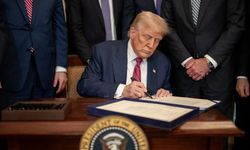 Trump, Rusya’ya yönelik yaptırımları son anda askıya aldı
