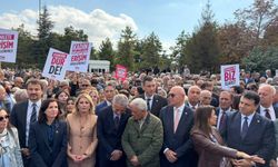 Yeni Parti’den AYM önünde ‘sansür’ tepkisi