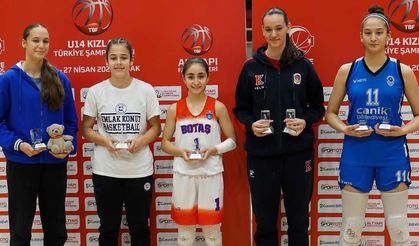 Basketbolcu Nehir Özbakır babası Nezih Özbakır'ın izinden gidiyor