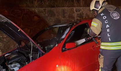 Gebze’de Seyir Halindeki Otomobil Alev Aldı