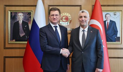 Bakan Bolat ve Aleksandr Novak bir araya geldi