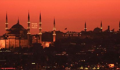 İstanbul Ramazan İmsakiyesi 2026: Sahur ve İftar Saatleri