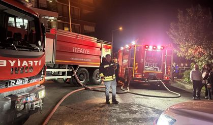 Ordu'da apartmanın kapalı otoparkında çıkan yangında 3 otomobil zarar gördü