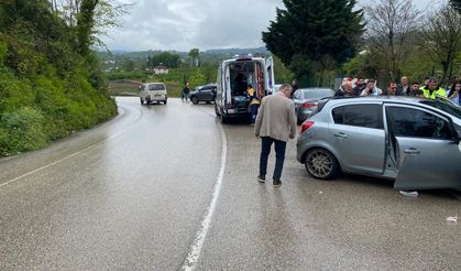 Ordu'da Otomobiller Çarpıştı