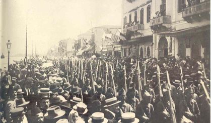 İzmir'in İşgali ve İlk Kurşun