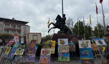 Polatlı Cumhuriyet Meydanı’nda Gordion Yarı Maratonu heyecanı yaşanıyor