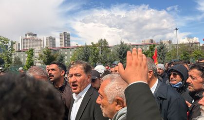 Bakanlık ile görüşme sonrası vekiller genel merkezde