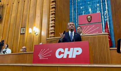 CHP Grup Toplantısında ‘Barikat’ Tepkisi: “Özgür Özel’in Sonuna Kadar Arkasındayız”